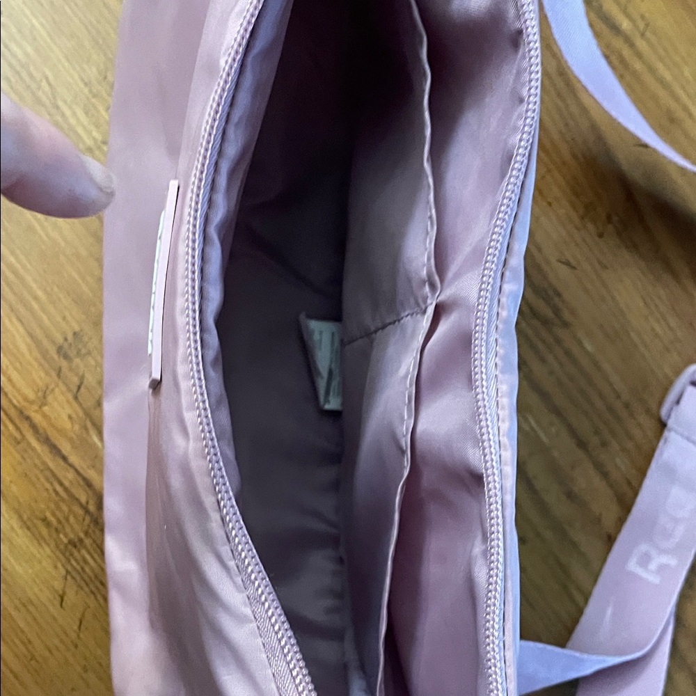 Reebok Light Pink Crescent Shoulder/Crossbdy Bag - Picture 5 of 7